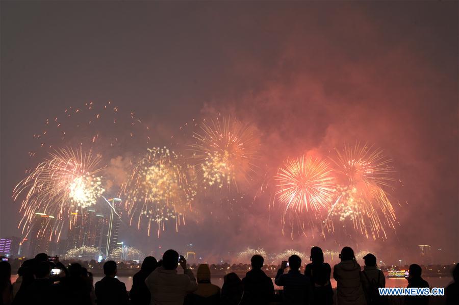 CHINA-CHANGSHA-FIREWORKS-NEW YEAR(CN)