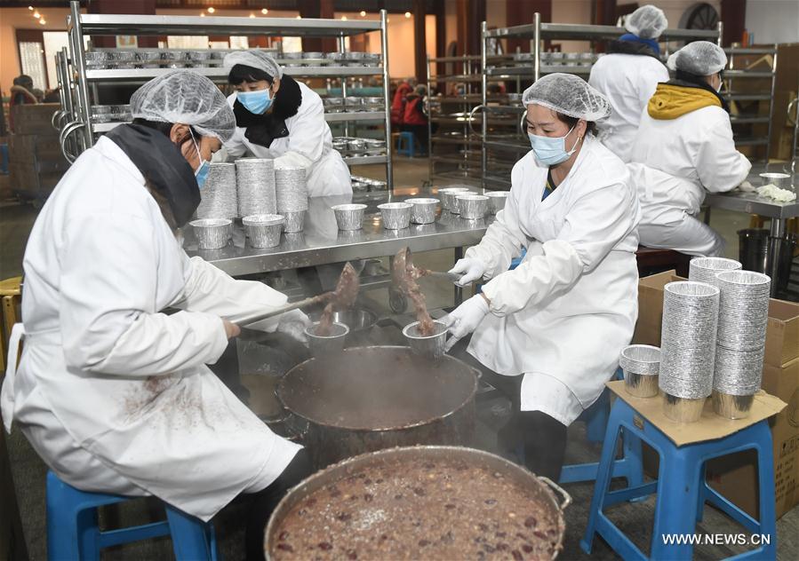 CHINA-HANGZHOU-LINGYIN TEMPLE-LABA PORRIDGE (CN)