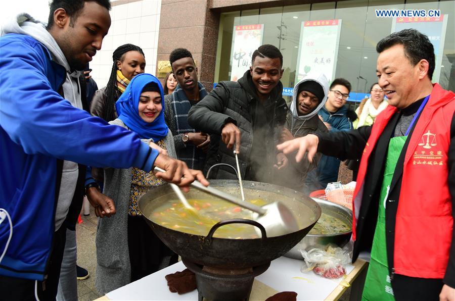 #CHINA-LABA FESTIVAL-FOREIGN STUDENTS (CN)