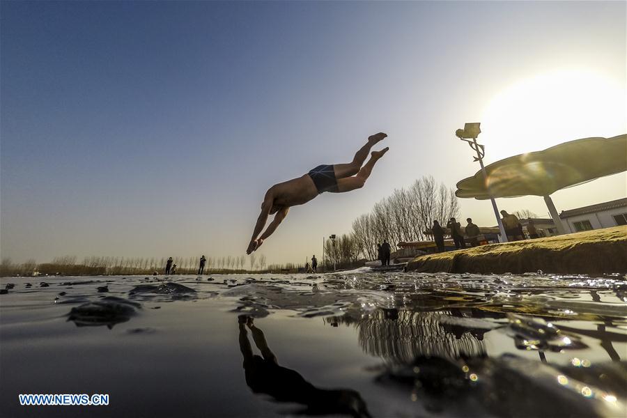 CHINA-HEBEI-WINTER-SWIMMING (CN)