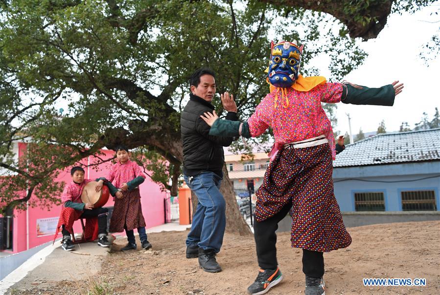 CHINA-JIANGXI-NUO DANCE (CN)