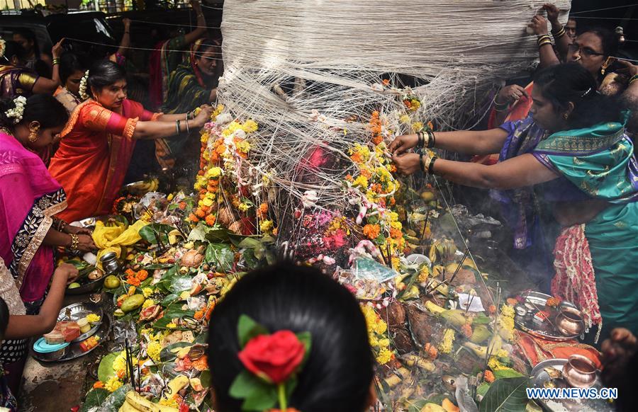 INDIA-MUMBAI-VAT SAVITRI FESTIVAL