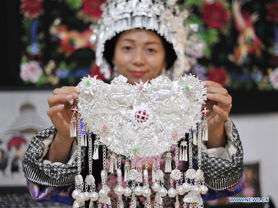 #CHINA-GUIZHOU-KAILI-HANDICRAFTS (CN)