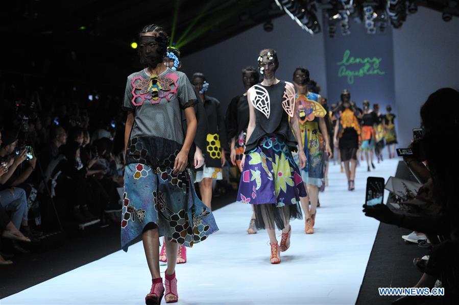 INDONESIA-JAKARTA-FASHION WEEK-LENNY AGUSTIN