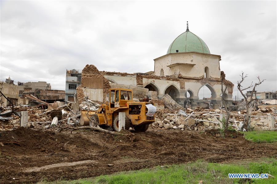 IRAQ-MOSUL-DEBRIS-REMOVAL