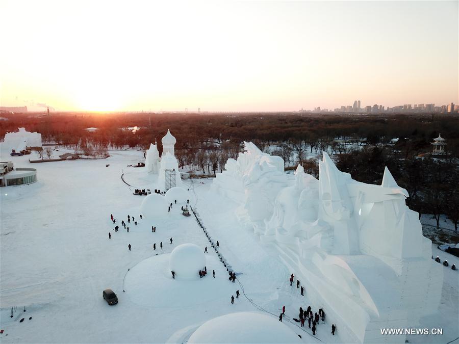 CHINA-HARBIN-SNOW SCULPTURE ART EXPO (CN)