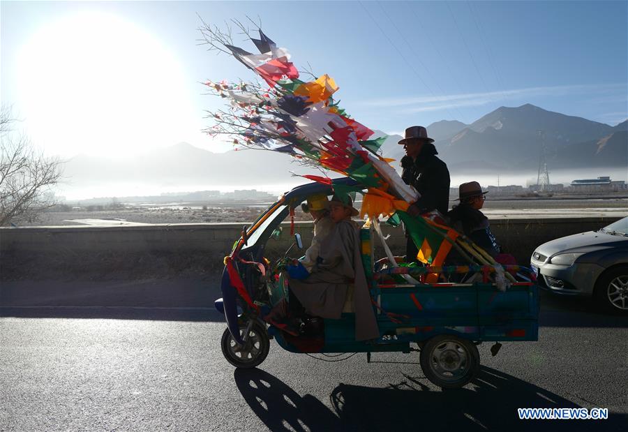 CHINA-TIBET-NEW YEAR-PRAYER FLAG (CN)