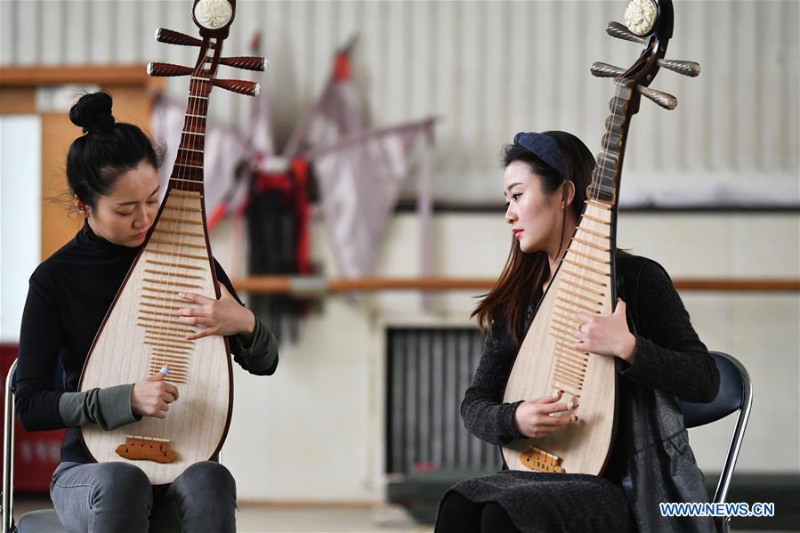 CHINA-MUSICAL INSTRUMENTS-GANSU-PIPA (CN)