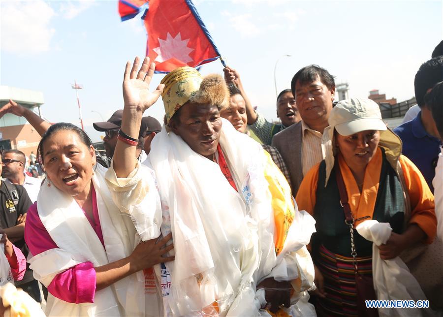 (SP)NEPAL-KATHMANDU-MOUNT QOMOLANGMA-KAMI RITA SHERPA-ARRIVAL