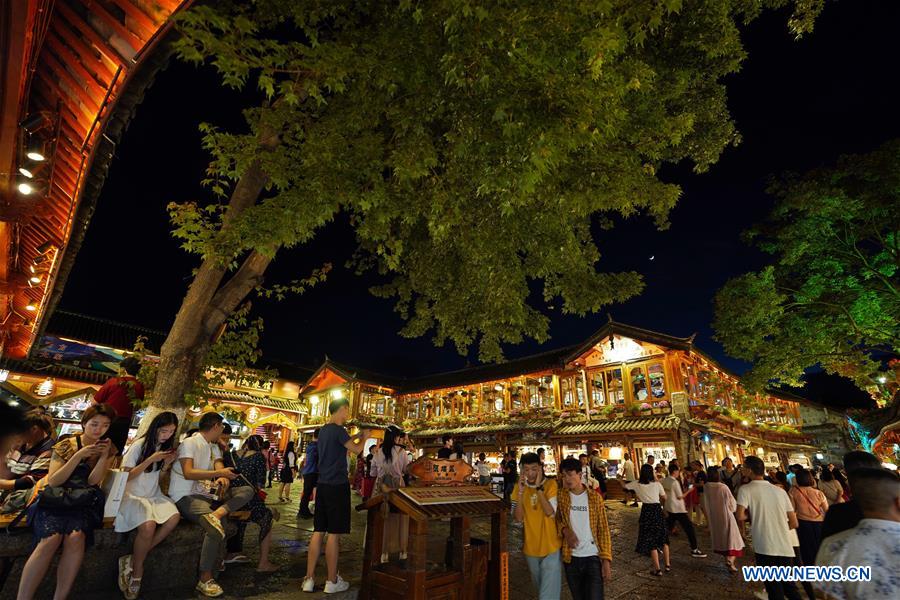 CHINA-YUNNAN-LIJIANG-ANCIENT TOWN-NIGHT SCENERY (CN)