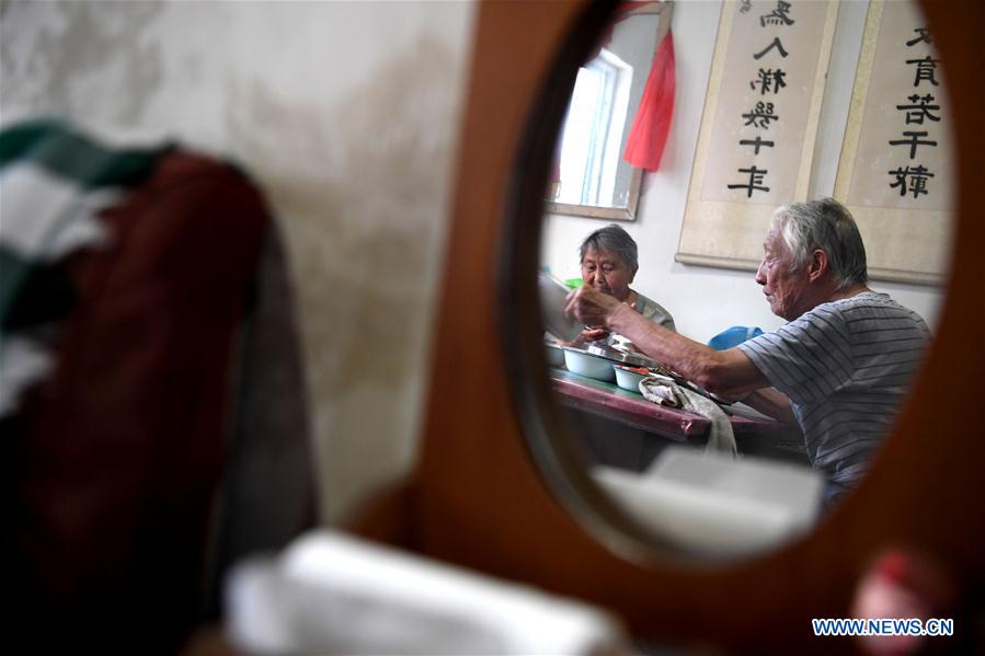 CHINA-ANHUI-HEXIAN COUNTY-ELDER-VOLUNTEER FOR LEFT-BEHIND CHILDREN (CN)