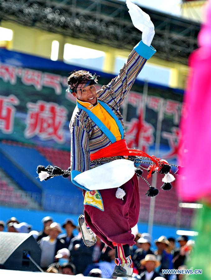 CHINA-TIBET-SHANNAN-CULTURAL FESTIVAL-TIBETAN OPERA (CN)