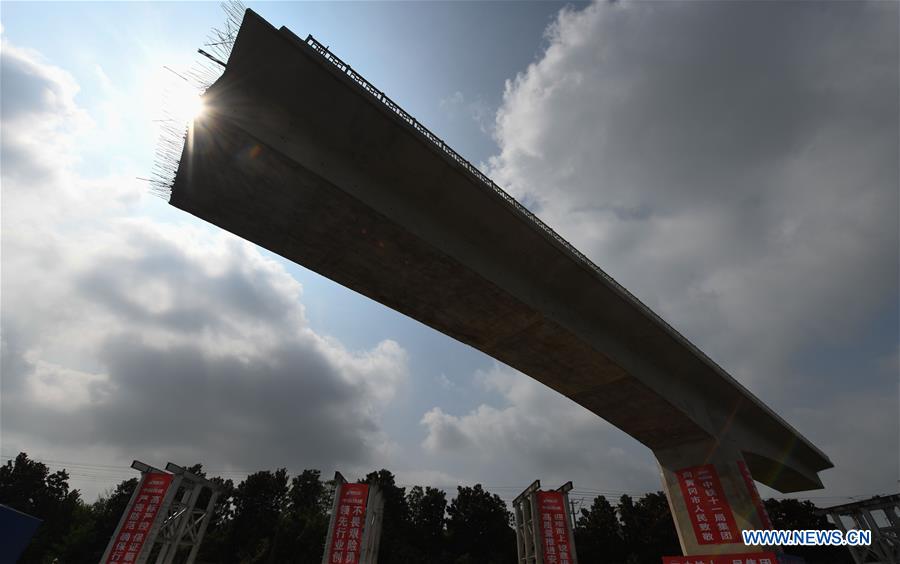 CHINA-HUBEI-ENGINEERING-BRIDGE-ROTATION (CN)