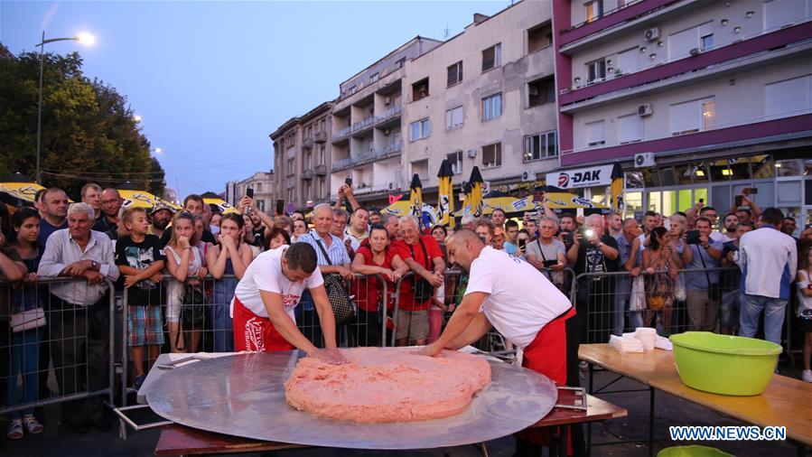 SERBIA-LESKOVAC-BARBECUE FESTIVAL-BIGGEST BURGER