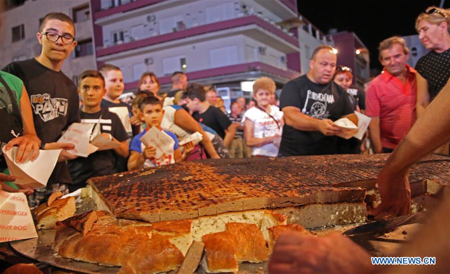 SERBIA-LESKOVAC-BARBECUE FESTIVAL-BIGGEST BURGER