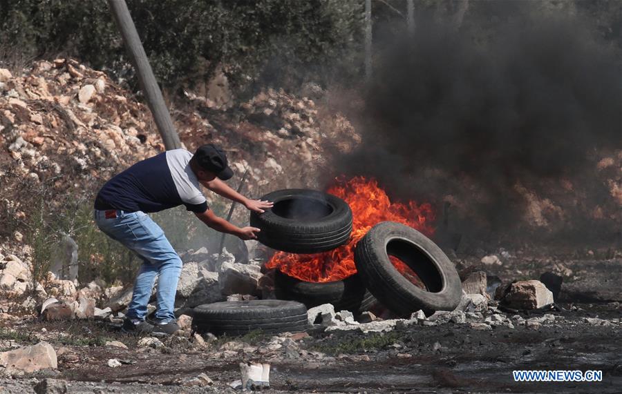 (SPOT NEWS)MIDEAST-WEST BANK-NABLUS-CLASHES