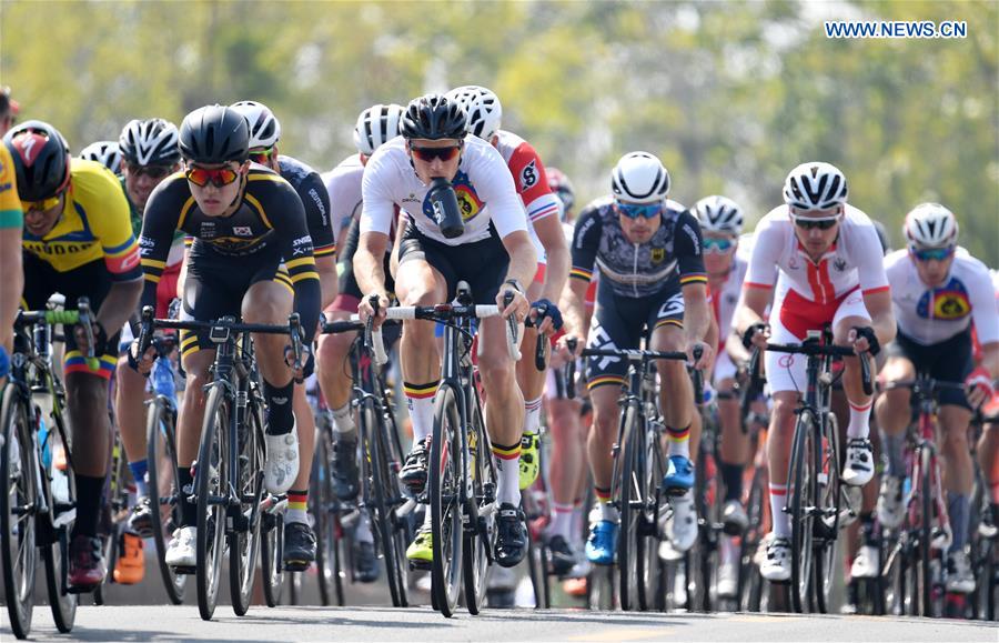 (SP)CHINA-WUHAN-7TH MILITARY WORLD GAMES-CYCLING ROAD