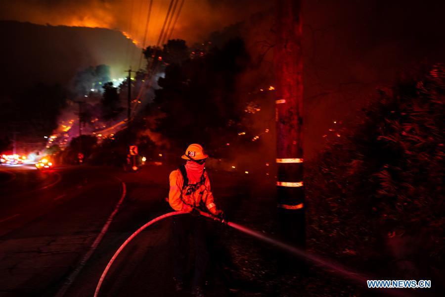 U.S.-LOS ANGELES-FIRE