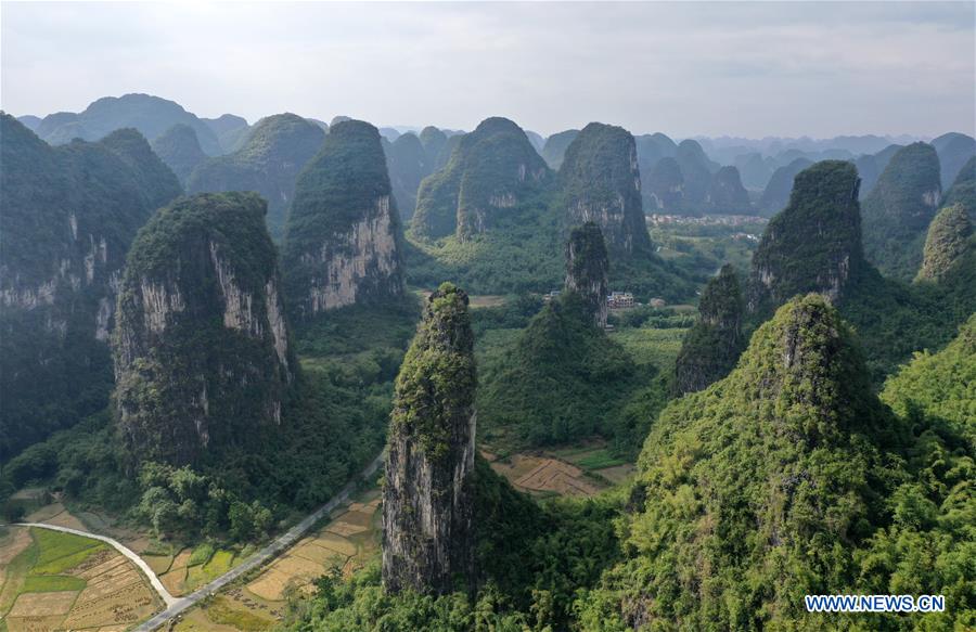 CHINA-GUANGXI-LUOCHENG-GEOPARK-SCENERY (CN)