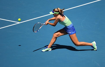 Highlights of Australian Open tennis championship on Day 9