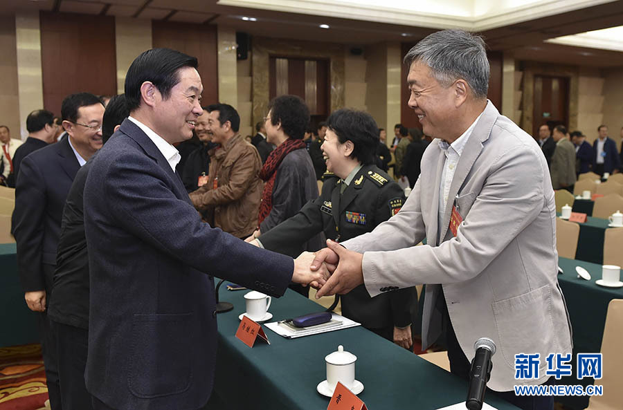 10月10日，在习近平总书记主持召开文艺工作座谈会并发表重要讲话两周年之际，中宣部在北京召开繁荣文艺创作经验交流会。中共中央政治局委员、中央书记处书记、中宣部部长刘奇葆出席会议并讲话。新华社记者高洁摄