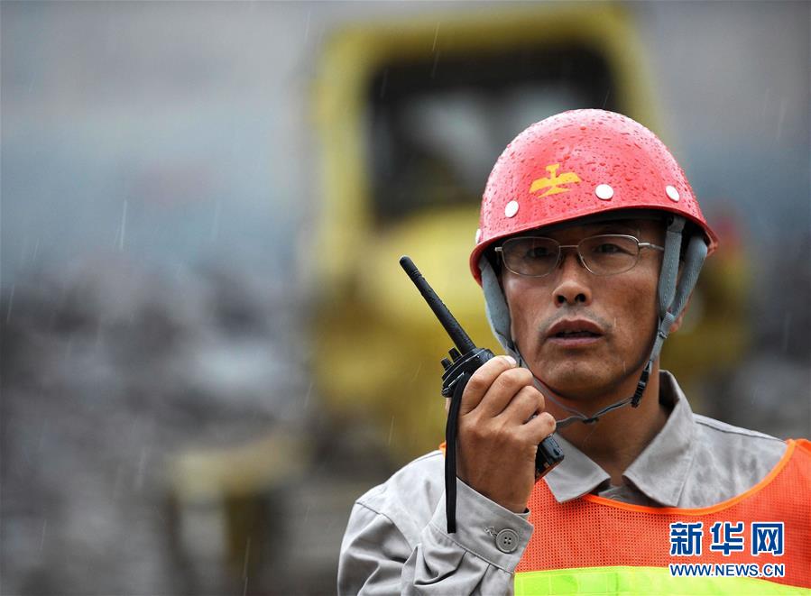 （改革先锋风采·图文互动）（1）郭明义：与时代同行诠释“雷锋精神”生命力