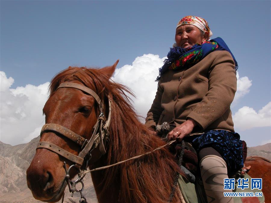 （壮丽70年·奋斗新时代——共和国荣光·图文互动）（3）中国，一生的守护——记“人民楷模”国家荣誉称号获得者布茹玛汗·毛勒朵