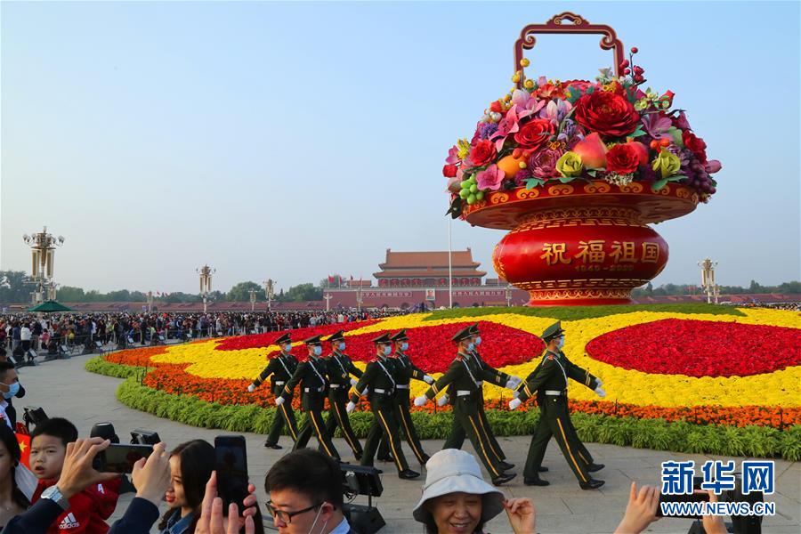 （图文互动）（3）武警官兵“双节”坚守战位保平安