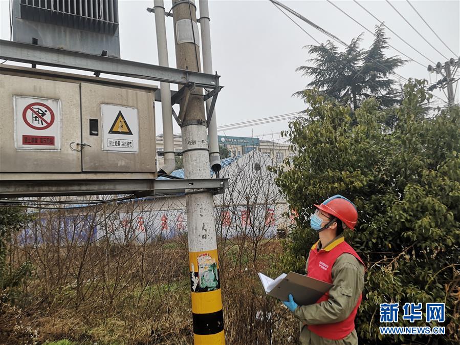 （青春的梦想 青春的奋斗·图文互动）（1）年轻，就要无悔担当——青春在奉献中闪光