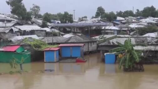 天灾！暴雨倾盆 孟加拉国难民村30万人被困